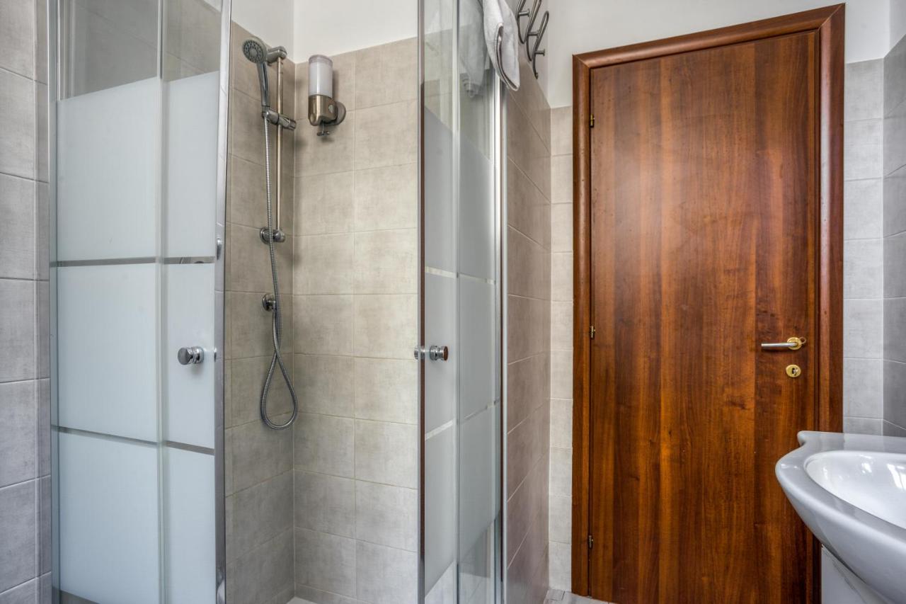 Tiburtina Apartment Rome Bagian luar foto